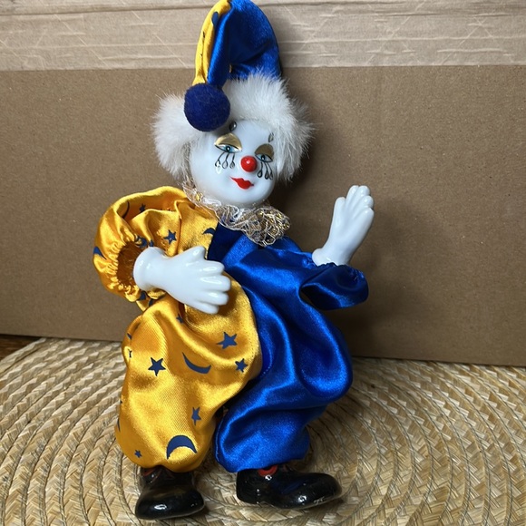 Vintage Ceramic Face Clown Doll Size In Height 9.5” - Picture 6 of 11
